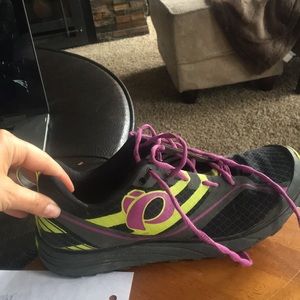 Pearl Izumi M2 trail shoes